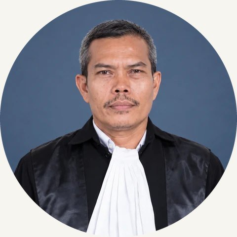 Potret Hosidatul Arobiah, Lawyer di Winayasa Utama